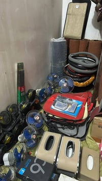 كماليات سيارات عندي شلعة غراض مال تصفية محل ٢٠٠ قطعه وصور كدامكم شراي ...