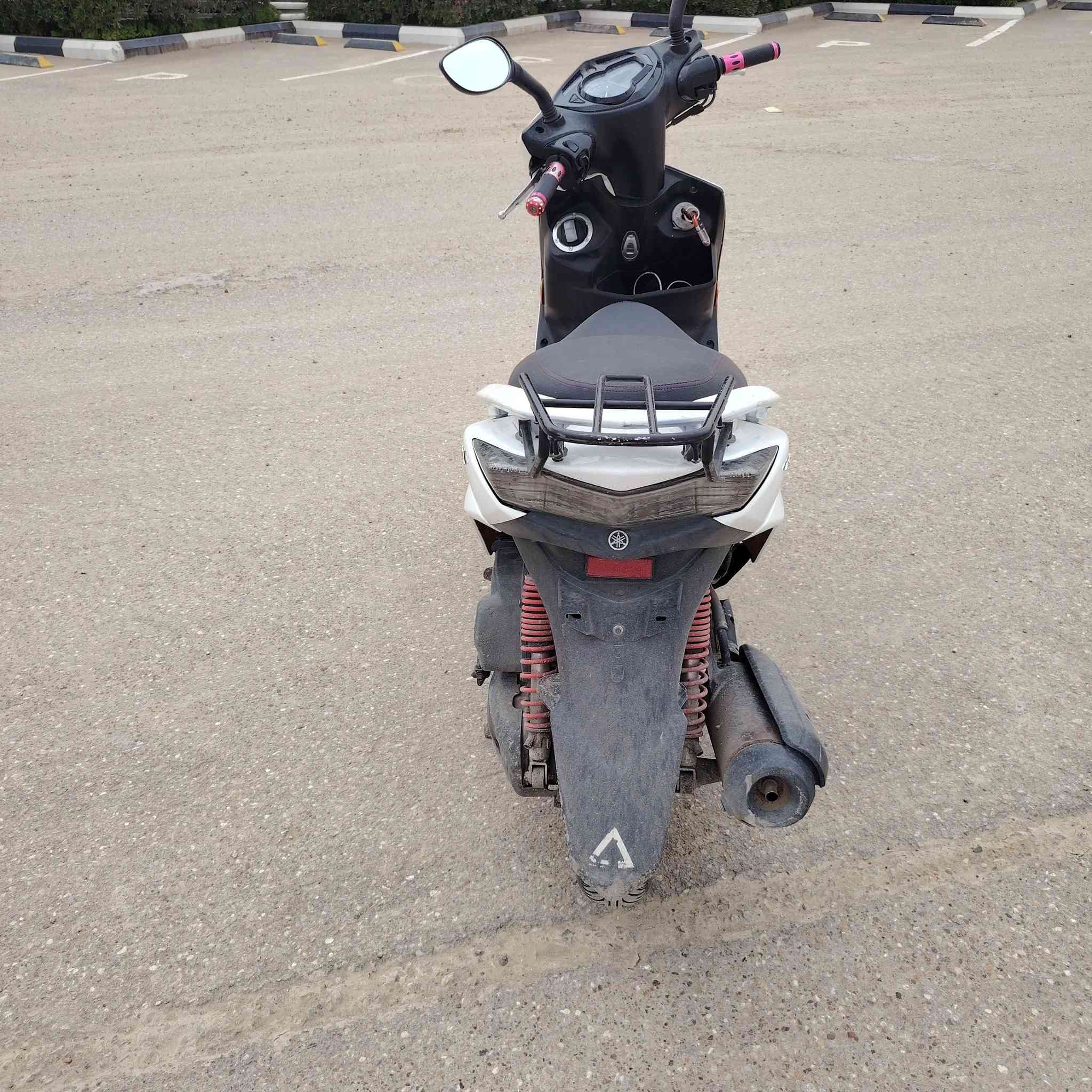 السلام عليكم مراوس بشي مرتب سكنس لد ياباني قبق نفخ استاند حساس نكره سلف كهربائيات كوله شغاله شلعه ومعدل فول دشبول شغال نضيفه محرك مكفول واخرس كل نقص مابيه فقط الكفرات مبدلهن تايوان اصلي مكاني صليخ عل سريع محمد القاسم شركه تويوتا ***********
