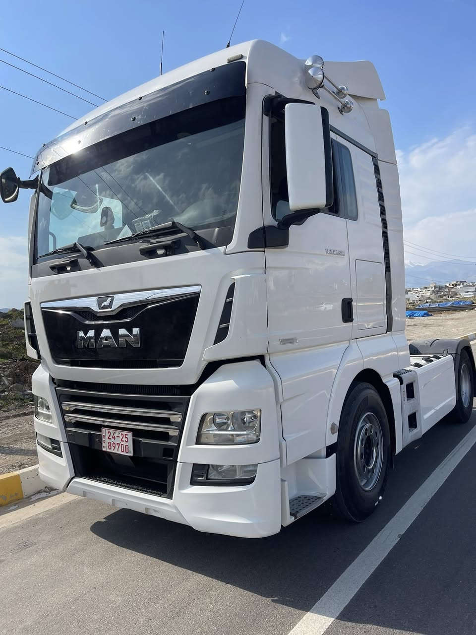 مان 2019
تاك سوپه رى سينى
فوول مواسه فات 
ريتايده ر سلاجه 
سپايده ر كاسيحه و بال
ده بل تانكى
گير داشبول
عاسه و كاميرا ئيش ئه كات
شوين قه لادزئ
تايه ى پيشه وه ى نوييه
سينى جوست كلاج دارى به رز
سحر٢٥٠ $
***********
***********
