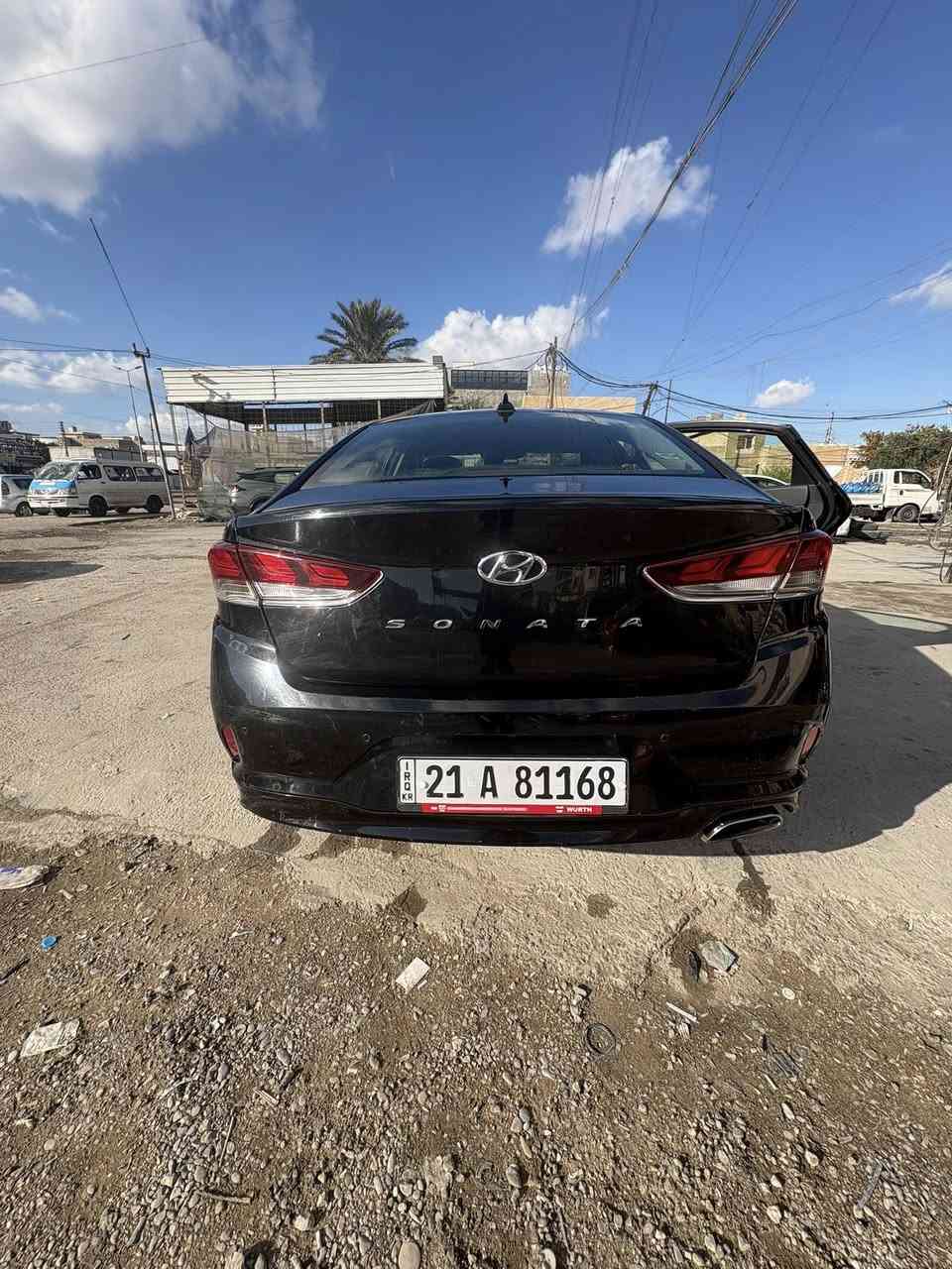 "مراوس بفورد سكيب هايبرد"
هونداي سوناتا 2018
مواصفاتها
بصمة تشغيل
دخول ذكي
تحكمات ستيرن
كشن كهرباء
تدفئة كشنات
كاميرا خلفية
نقاط عمياء
حساسات خلفي
السيارة زارع الها عدسات LED وبعدهن داخل الضمان يعني دبل عالي
وارد امريكي
بدون شاصي ولا لغد
ضررها جاملغ وبنيد
 ايرباك فقط ستيرن
وبيها طخه بالباب الخلف السايق ما مصلحها موضحة بالصور وبيها بارد بالصندوق 
صور الحادث بالمنشور ورقم الشاصي هم موجود 
رقم سليمانية
بإسمي وشرط التحويل شوكت متحب
ماشية 83 ميل
هذا رقم الشاصي

5NPE34AF9JH632345

مكان السيارة بغداد


**إذا كنت صاحب هذا الإعلان وتريد حذفه لأي سبب، رجاءا أرسل رسالة إلى الدعم الفني**