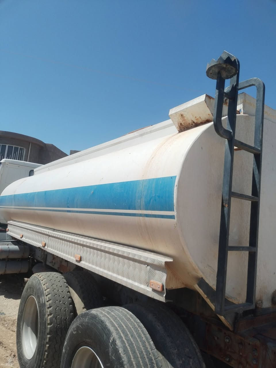 تانكي البيع حموله 15,000 طول 550 ***********

