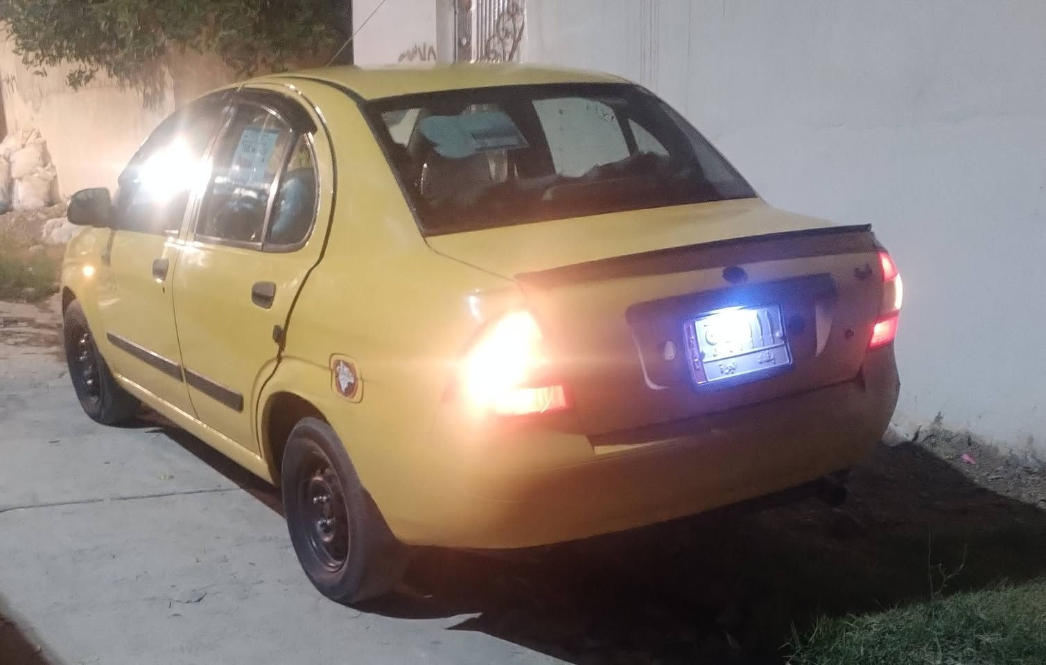 للبيع طيبه تكسي رقم بغداد مشروع وطني هيئه وغرامات صفر سنويه ٢٦ بشهر السادس تسقط الشرعي بالموصل شرط الوكاله والتحويل كابون بانزين بيها محرك وكير شرط السعر ٣٤ وبيها مجال بسيط
*********** 
***********
