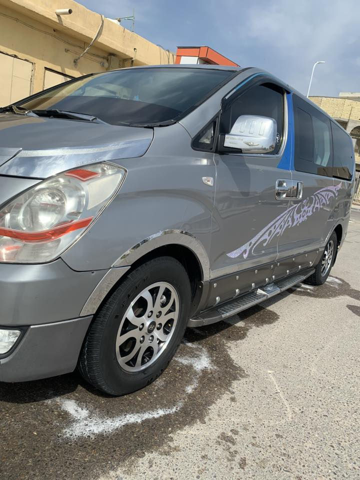 السلام عليكم ستاركس للبيع موديل 15 بيه تلث قطع بيبان سلايت والباب سايق  الباقي مكفول عامه مكينه مجول  الرقم بصره مكانها البصره الزبير ***********
