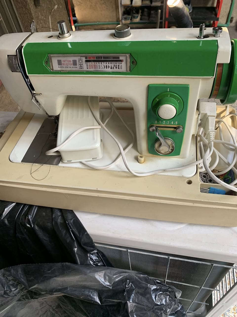 السلام عليكم مكينة خياطة نوعية براذر الياباني الاصلي بيها خلل بسيط مجرد يرادلها تعيار لان تجمع خيوط سعرها 75 الف مكاني الاعظميه
***********
