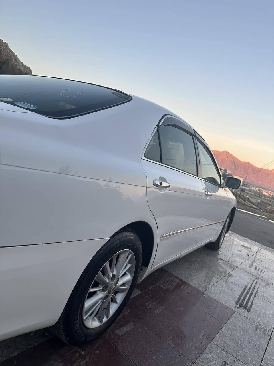 شاهينه براوه بل پاكه ت 2005📦
١٨٢ ناوزه رد ٢ دوودووگمه 
٤٤ هه زار عه قيقى رؤيشتوه 
داژبول ره قه م يه ك جوانه 
سوكان ليگزيز وه ك ئاوه سوكانى
وه ك ساخ نه بوو نه ته وئ
سه قف و لاشه ى وه ك شوشه يه
كامل مسروف هه موو گيانى به شه رت
جركه ى تيدانيه گه رمى ساردى هه مووى بستراوه
به س ليخورى ئه وئ ماءشاالله
 
سعری 48

شوين رانيه : ***********
