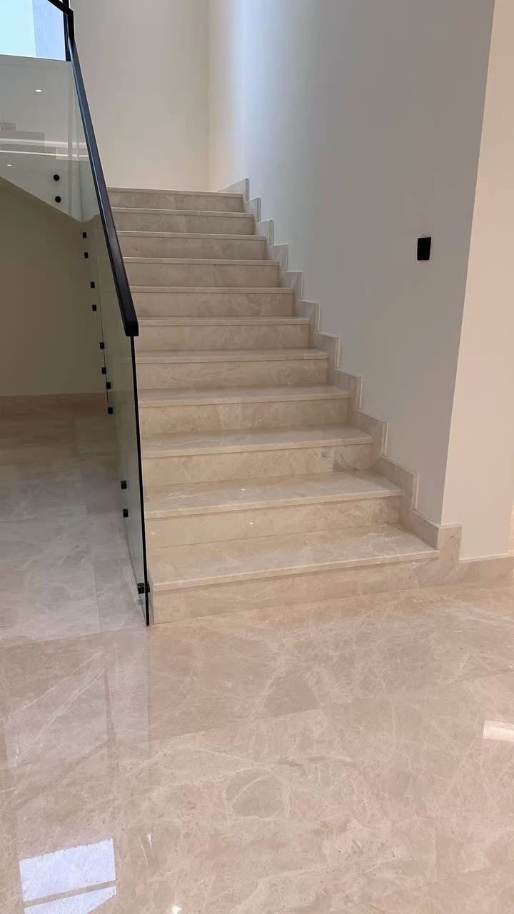 كل عام وأنتم بألف خير اعاده الله علينا وعليكم وعلى الشعب العراقي بالف وأمان وتقدم  …

دمتم بصحه وسعاده وحقق الله لكم التمنيات 🤲
كل انواع الورود لاتكفي من حقكم 🌹🌹♥️♥️💐💐🥀🥀

👇👇👇👇👇👇👇👇👇👇👇✔️

#باالمختصر_المفييد 

تحلم ببيت يكون مثل ما في بالك… بالحرف الواحد؟
كل التصاميم اللي شفتها بالصور هي من تصميم وتنفيذ اخواننا في المكاتب الهندسية لكن نحن من ننفذ افكارهم من الالف الى الياء ✅

عدنا خبرة سنين والمعرفة  اللي تضمن إلك أعلى جودة بأفضل تكلفة مقارنة بالجودة اللي تحصلها!

♦️إختيار بدقة وعناية بكل لون في اي موقع نشتغل عليه.
♦️متابعة وخدمة مستدامة لسنوات بعد التجهيز.
♦️استشارات مجانية لأي تعديل أو مساعدة تحتاجها قبل و  بعد ما تسكن.

" سلّمنا مشروعك… وارتاح " لأننا نحول حلمك من تصميم على الورق إلى واقع تعيشه كل يوم 
أنا.

📞 للتفاصيل والحجز تواصل ويّانا الان …

📱***********
📱***********

اويمكنكم زيارتنا في الشركة 
📍على العنوان: واسط _ الكوت _طريق العمارة
