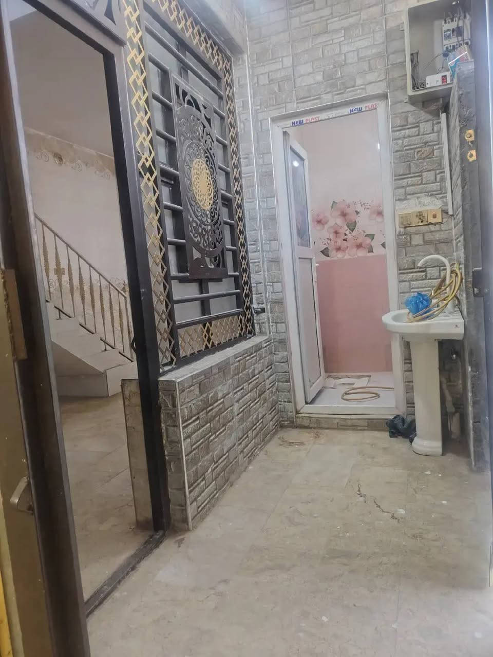 دار 50 متر ركن  للبيع طابقين بناء درجة اولى في حي النداء خلف مول بغداد مباشرةً  رقم الدار 50914  السعر 76 وبي مجال للاستفسار الاتصال على الرقم *********** او زورو موقعنا في حي النداء شارع المجمعات مقابل شركة  سما العطاء مكتب عاصمةالثقافة  للوساطةالعقارية
