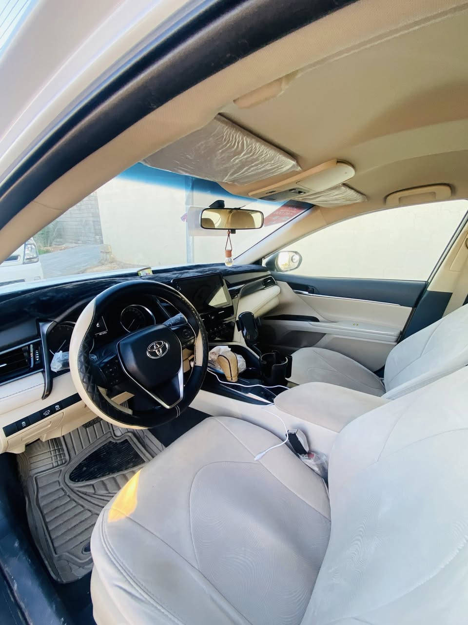 السلام عليكم 
كامري للبيع موديل2023
خليجي كلين
مواصفات LE 
السعر238$
مكان السيارة صلاح الدين بيجي
للاستفسار ***********
