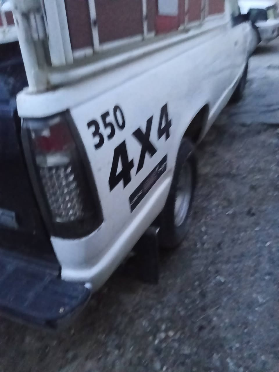 سلام عليكم شفر بيكم مديل 91 تعمر جديد تبريد شغال مكينه 350 مكينه وكير مكفولات كير700 رقم بصره مكان البصرة ابو الخصيب مكلف بالنشر*********** رجا ماعرف تفاصيل أكثر اتصال ع رقم مكلف بالنشرسعر60وبيه مجال
