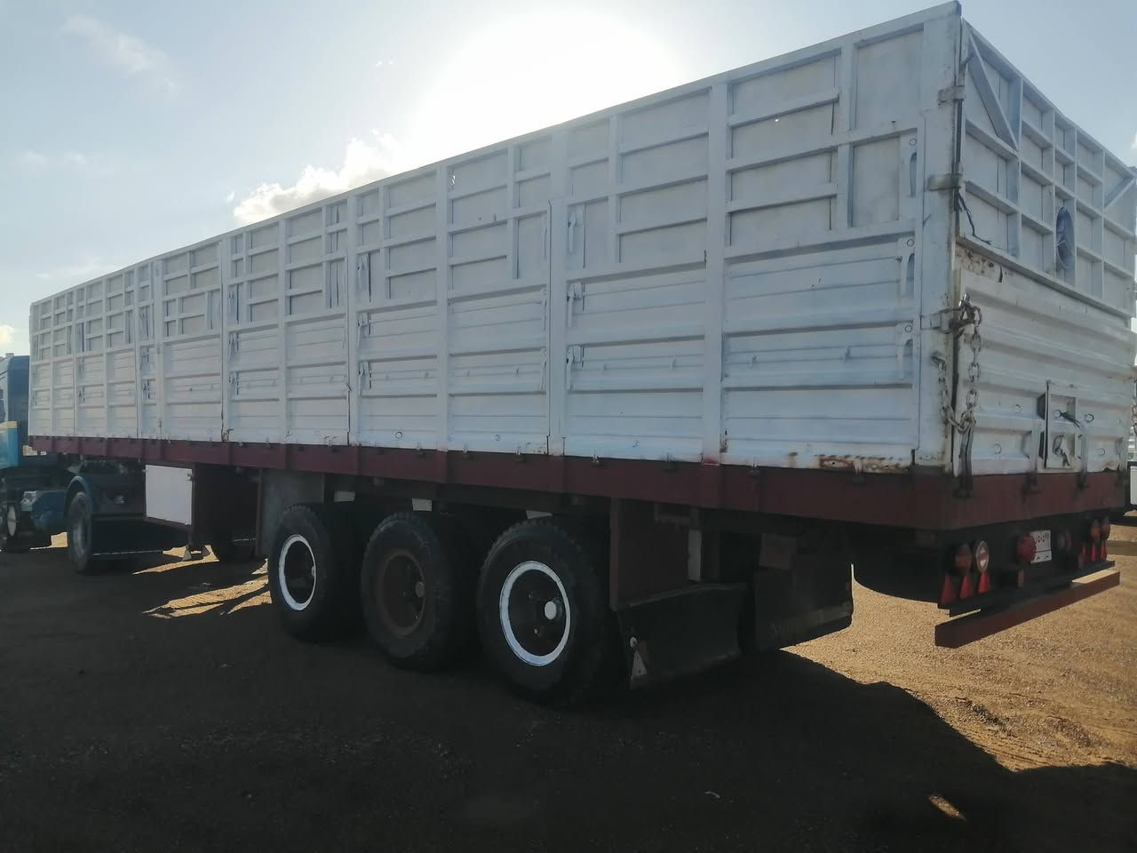 السلام عليكم للبيع عربانه جناب الطول 12او نص ارتفاع 185 مكفوله كفاله عامه لاستفسار لاتصال علئ الرقم *********** /***********
