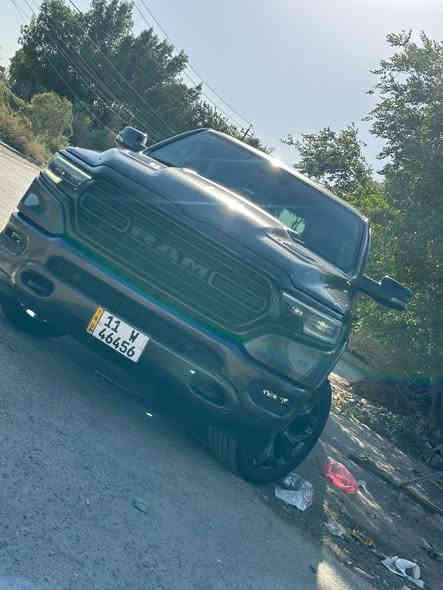 دوج رام لمتد 2023 ( لون مميز )

العداد ( 36.000 km )
رقم بغداد 

‏‎المحرك : V8 5.7L . تو ويل 
‏‎المواصفات لمتد  : 1/1 البانوراما  
جكات كشنات امامية خلفية تدفئة تبريد فول الفول معروفة مواصفات لمتد 

السيارة : مغلفة ppf بلكامل 
الضرر : ضربه بلدعاميه الخلفيه و الامامية
 بدون ايرباك 

بيع فقط

للاستفسار الاتصال على 

***********واتساب او اتصال فقط 

سعرها : 430 ورقة  
اربع شدات وثلاثون  ورقه
مكان السيارة :بغداد الغزاليه 

السيارة جدا مميزة وجميلة وبالعافية عل ياخذها ♥️
