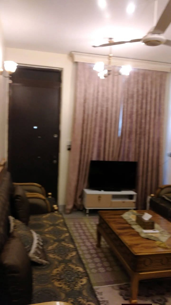 بيت للبيع في الأمين الاولى قرب الفلكية المشجرة.جامع الرسول قريب غلى القناة  وجسر المشتل جدا  ٧٥م واجهه اربعة الا ربع .طابقين ونص بناء حديث بناء شخصي ٤نوم و٣حمام، موقع حلو وهادئ بداية المنطقة ***********
