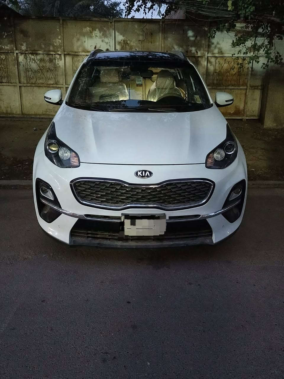 سبورتج موديل ٢٠١٩ بحالة الوكالة ماشية ٢٩٠٠ كيلو فقط باسمي  من استلمته لحد الان مواصفات السيارة بانوراما كشنات جلد محرك ٢٠٠٠ خليجي سويج مو بصمة ويعني مواصفات السيارة خليجي السيارة زيرو وسعرها من الاخير ٢٣٠٠٠ الف دولار وجماعة ٢٢٠٠٠ و٢٢٥٠٠ لاتخابر وكلشي موجود بالسوك وشرط اذا ابيعلك نسوي عقد مروري بكاني بغداد شارع المغرب خلف جوزات الاعضميه ***********
