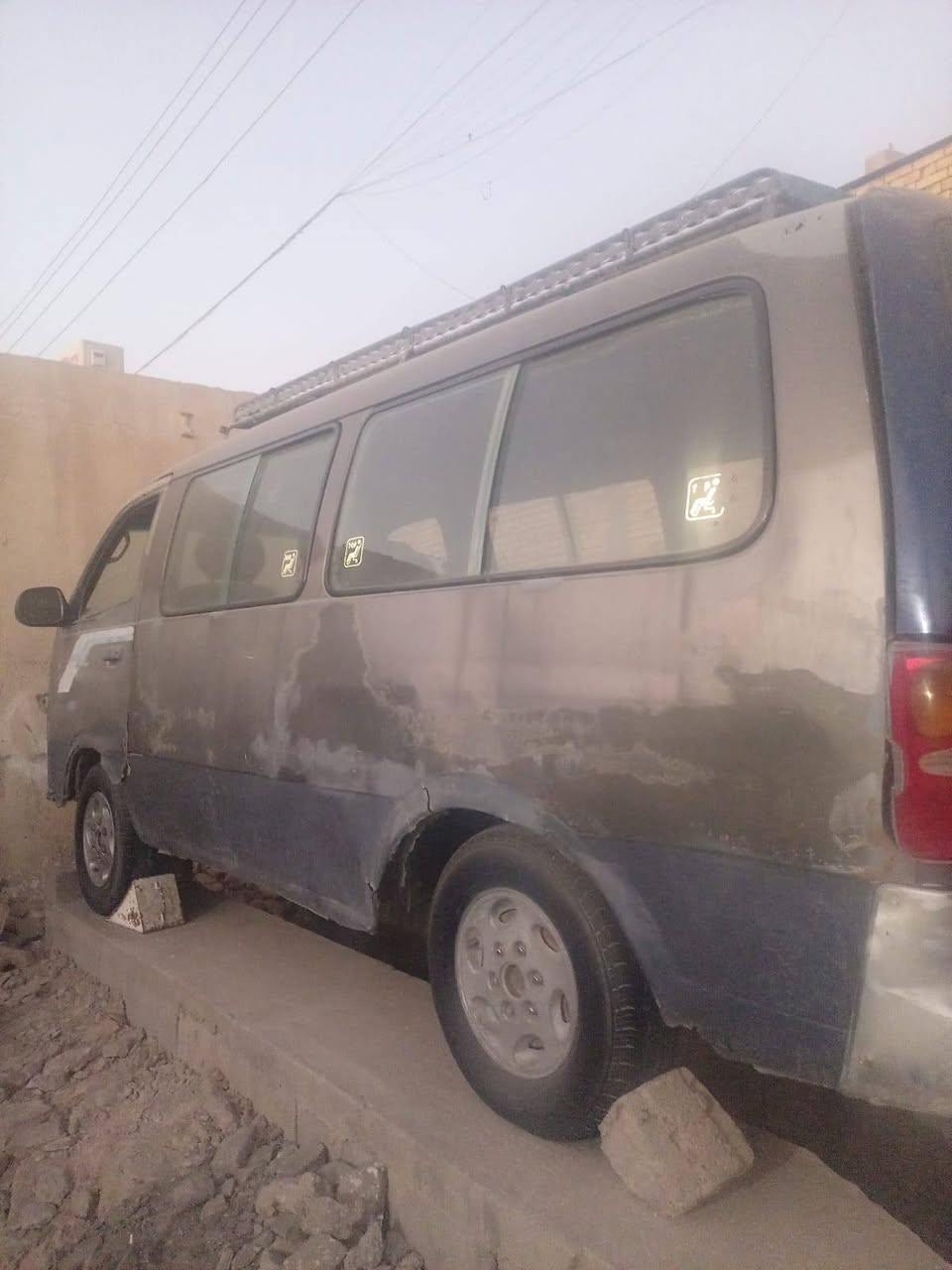 السلام عليكم بسته وبريجو للبيع
مفتره بيهن سبيكه البريجو 2005 معلايه رقم احمر راعيها موجود
البسته 1993 سنوية لـ28 بدون راعي لوحات مابيها سعر الوحده بـ 9 ورقات ثنينهن بـ 18 وبيهن مجال الشراي يتصل ***********
