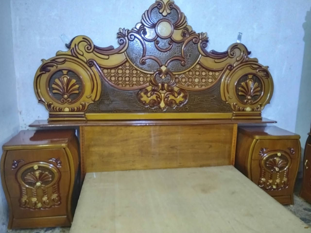 غرفه اخشاب ام السته نجاره جديده كلش نهايته 650 مكان ناصريه ***********
