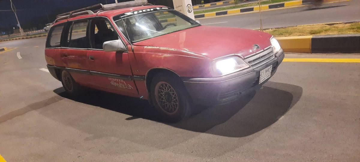 اوبل اوميكا موديل 88 رقم قادسيه مشروع وطني مكينه وكير بلاد شرط جدد كهربائيات كلها شغاله حداديه خير من الله تخم تاير سياره جاهزه مال شغل السعر 18 وبيها مجال قليل مكان السياره ناصريه مركز  الشراي يتصل مكلف بالنشر خاص ما جاوب ولا احد يعلق رجاء شراي تتصل على الرقم***********
