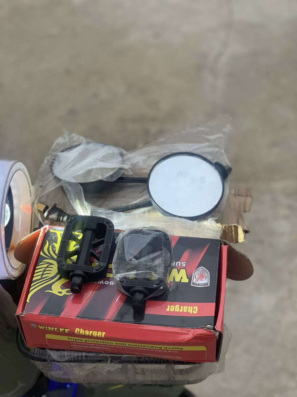 السلام عليكم دراجه شحن لبيع مديل 25R9دراجه ماشيه خمسه الف بطاريته 32الكبار كل غراضه موجوده كارتون الشاحنه امرايات كفات سويجات 2وكارت وريمود  صارلي 3اشهر من خذيته السعر 465وبيه مجال بسيط ***********اتصل وتدلل
