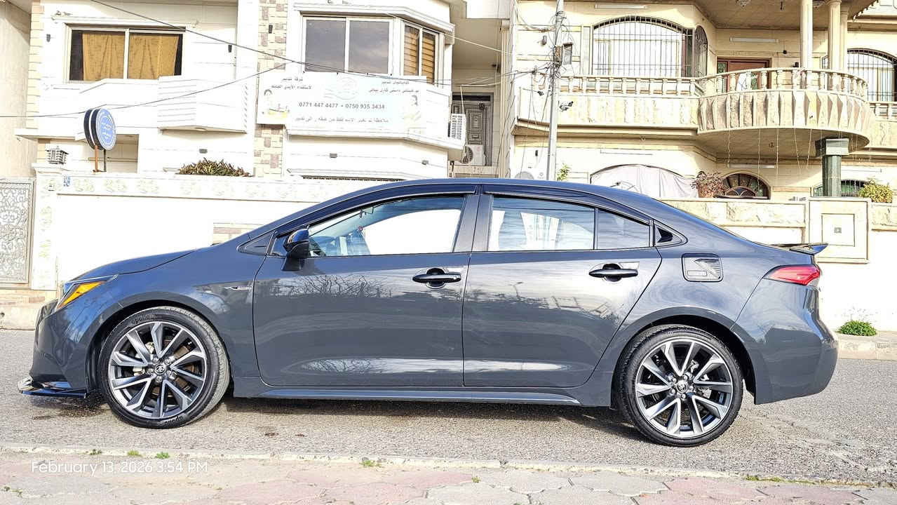 السلام عليكم
تويوتا كورولا 2024 
السعر : 167 ورقة 
يرهم مراوس بسيارة رياضية حلوة 
(صناعة ياباني) مو صيني
اللون اسمنتي غامق مميز 
السيارة جدا نظيفة وصيانتها كاملة على ايدي من اجتي من امريكا الى اليوم بشركة ساز
السيارة ماشية 21 ميل
عنوان السيارة : بغداد - مجمع ابن فرناس السكني
ضرر السيارة :
صبغ قطعتين فقط (بنيد وجاملغ)
 ايرباك ستيرن فقط طاك ومبدل بلادي وشغال

المواصفات :
محرك 4 سلندر جدا اقتصادي ونشط يعمل على البانزين العادي
ويل حجم 18 + طخم تاير جديد
شاشة كبيرة كار بلي واندرويد اوتو بلادية
نافكيشن تدعم خرائط العراق
بلوتوث + واي فاي + تايب C
 اوامر صوتية مع ذكاء اصطناعي
كامرة خلفية
ايرباكات عدد 12 
رادار + تحديد مسار
تثبيت سرعة ذكي + قيادة ذاتية + التحكم بمسافة السيارة
كير اوتوماتيك عادي وثقيل
سستم صوت ٨ سماعات 
نظام مراقبة انتباه السائق
نظام تنبيه المقاعد الخلفية عند اطفاء السيارة
مقاعد السيارة رياضية
نظام ايكو اقتصادي بالوقود مع معرفة المسافة المتبقية
عداد سرعة الكتروني وعادي
بوصلة + قياس الحرارة الخارجية
حساس تاير 
جامات كهرباء اوتو + مرايا كهرباء
تدفئة و تبريد بيانو منفصل (جدا بارد) منظومة ياباني
مخارج شحن سريع عدد ٤ تايب C + مخرج 12 فولط
سويجين (شخاطة+ احتياط)
مانع انزلاق ESP + بريك ABS
هاندبريك كهربائي + اوتو هولد AUTO HOLD 
لايتات LED عالي وناصي 
اضواء الدواخل والصندوق LED
بك لايت واشارات LED
لايتات اوتو + ماسحات اوتو 
جميع اغراض السيارة كاملة 
السيارة عليها كت TRD كامل 
(لحية امامية + مطريات + قبغات المرايا + سكوب الجامة +سبويلر صندوق عالي + كفر بوابة البانزين + يدات الابواب)
( سبير +جك+ عدة+ ارضيات الاصلية + كتلوكات السيارة + كارت الضمان)

(السيارة بأسمي بشرط التحويل)

للأتصال + واتس: ***********
للأتصال: ***********
