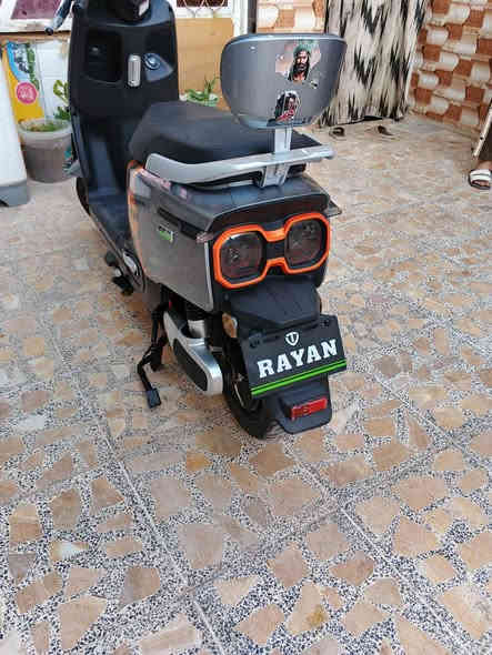 سلام عليكم دراجه شحن اريان البيع السعر 1000 الرقم ***********
