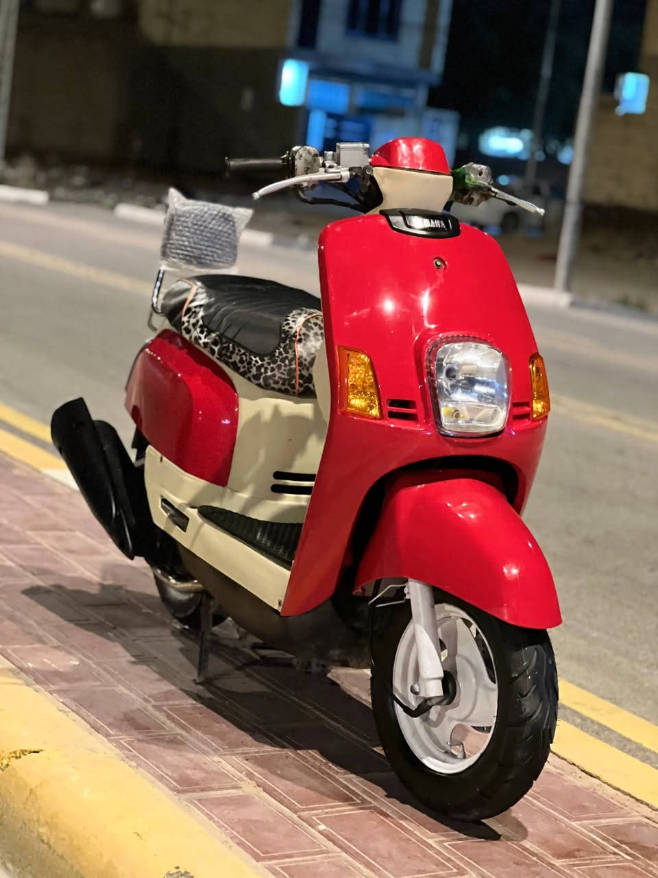 بوليس للبيع
نضيفه تخبل شوفة عينك 
مفتوحه مره وحده 
الدراجه منزله معرض وعندي وصل معرض مالته 
كفراته الحمر بلاديه مال دراجة ثانيه 
وعندي كفراته البلاديه الاصليه 
وعندي دواخله البلاد همين 
وطيك وياهه دواخل كريمي غير ذني همين 
 والدراجه شلعه ومعدل ونوزل مو كابريتر 
ونكره سلف وكهربائياته 100٪100 اطيك بيه ضمان 
ب700 وبيه مجال لطيبين مستعجل على بيعته 
وهذا رقمي بي واتساب ومتواجد بل مازنجر 
***********
