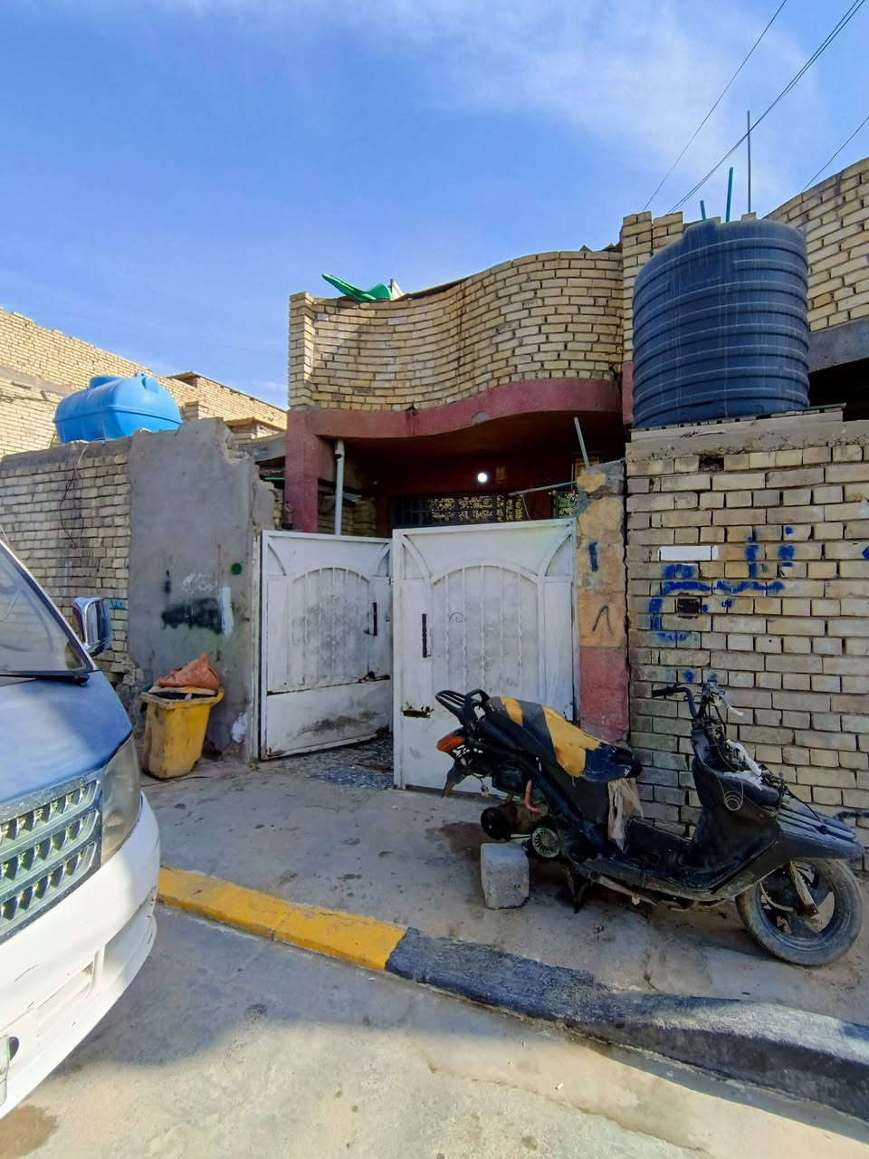 السلام عليكم توفر عندي بيت 100 متر جبهه-- 4/-- --نزال 25 /---زراعي البيت طابق واحد منطقة كامله كل الخدمات مي مجاري كهرباء تبليط موقع البيت البلديات الضباط خلف الصحفيين قرب مدرسه زين القوس منطقة حي الامير
للاستفسار *********** الرد واتساب ماسنجر حسن للعقار

السلام عليكم توفر عندي بيت 100 متر جبهه-- 4/-- --نزال 25 /---زراعي البيت طابق واحد منطقة كامله كل الخدمات مي مجاري كهرباء تبليط موقع البيت البلديات الضباط خلف الصحفيين قرب مدرسه زين القوس منطقة حي الامير
