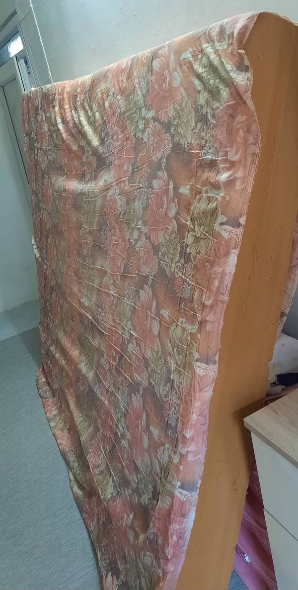 السلام عليكم
للبيع دوشك نفرين قياس ١٦٠×٢٠٠ 
السعر ٢٥ الف 
***********
