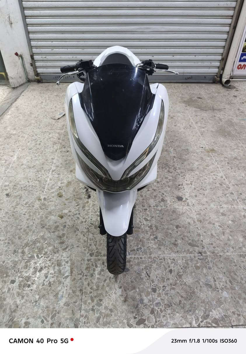 سلام عليكم درجة بي سي اكس جيل الثالث الون أبيض صدفي
مكينه اكلاجات كفاله عامه ماشيه 16الف حقيقي
جديدة مال جناي تايرات جدد حساس ازدحام شغال
بغداد حي النصر الاستفسار ***********
