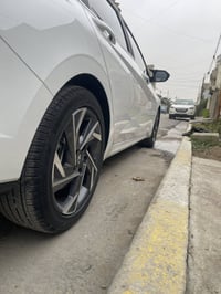 النتره لبيع  سياره جديده مال بيت حلوه وخير من الله ماشيه ٤٠ الف وقابل ...