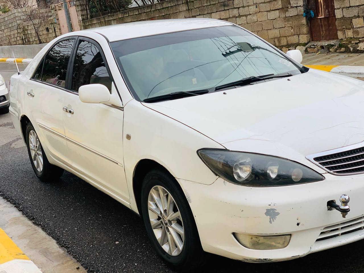 تویتا کامری بۆ فرۆشتن
مۆدیل 2004. 
مەکینەی بیلاد 6 پستۆن 
مەکینەو گێڕی بە شەرتی هەزار فیتەر 
سیارەکە ساغە واتا نە موسە نە بڕاوەیە 
تەنها بۆ جوانی کامل بۆ یاخە لەسەرە ساخی
سیارەکە بی سەرەتایە واتا علوجە کۆدی بۆ کراوە ،توندو تۆڵی بەشەرت کارەبای هەمووی بیلادە 238k هەقیقی ڕۆشتوە واتا لۆکە ناوی لەدەری جوانترە تەنها فرۆشتنە گۆڕینەوە :ناکەم تەلەفۆن بۆ خاوەنی بکەن  watsapp
*********** حلبجة, السليمانية
