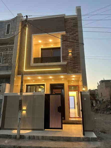 🏡 دار للبيع - 100 متر زيرو
✨ طابقين ونص | 5 غرف نوم
🏗️ بناء حديث 2025 - مستقل
🧱 واجهة بورسلين | أرضية مرمر

تفاصيل المنزل:

🛋️ الطابق الأول: صالة، مداخل، مطبخ، حمام، منور داخلي، غرفة نوم

🛏️ الطابق الثاني: 3 غرف نوم، حمام، حولي، بلكون

🌅 الطابق الثالث: غرفة نوم، بيتونة، سطح أمامي وخلفي 

📍 الموقع: حي الجهاد – منطقة ديوان المخابرات – قرب شارع 60

اتصال او متوفر واتساب ((( *********** )))
