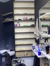 للبيع ميز طعام ٦مقاعد +رف   للستفسار ااتصال او مراسله 07722237007