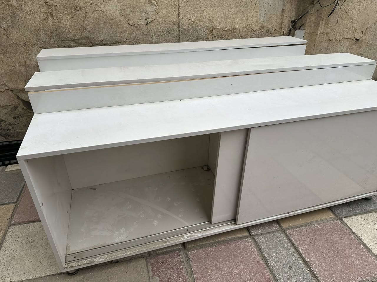 رفوف +اذرع وسجج +كاونتر٣قطع للبيع بسعر مناسب للاتصال على الرقم /***********
