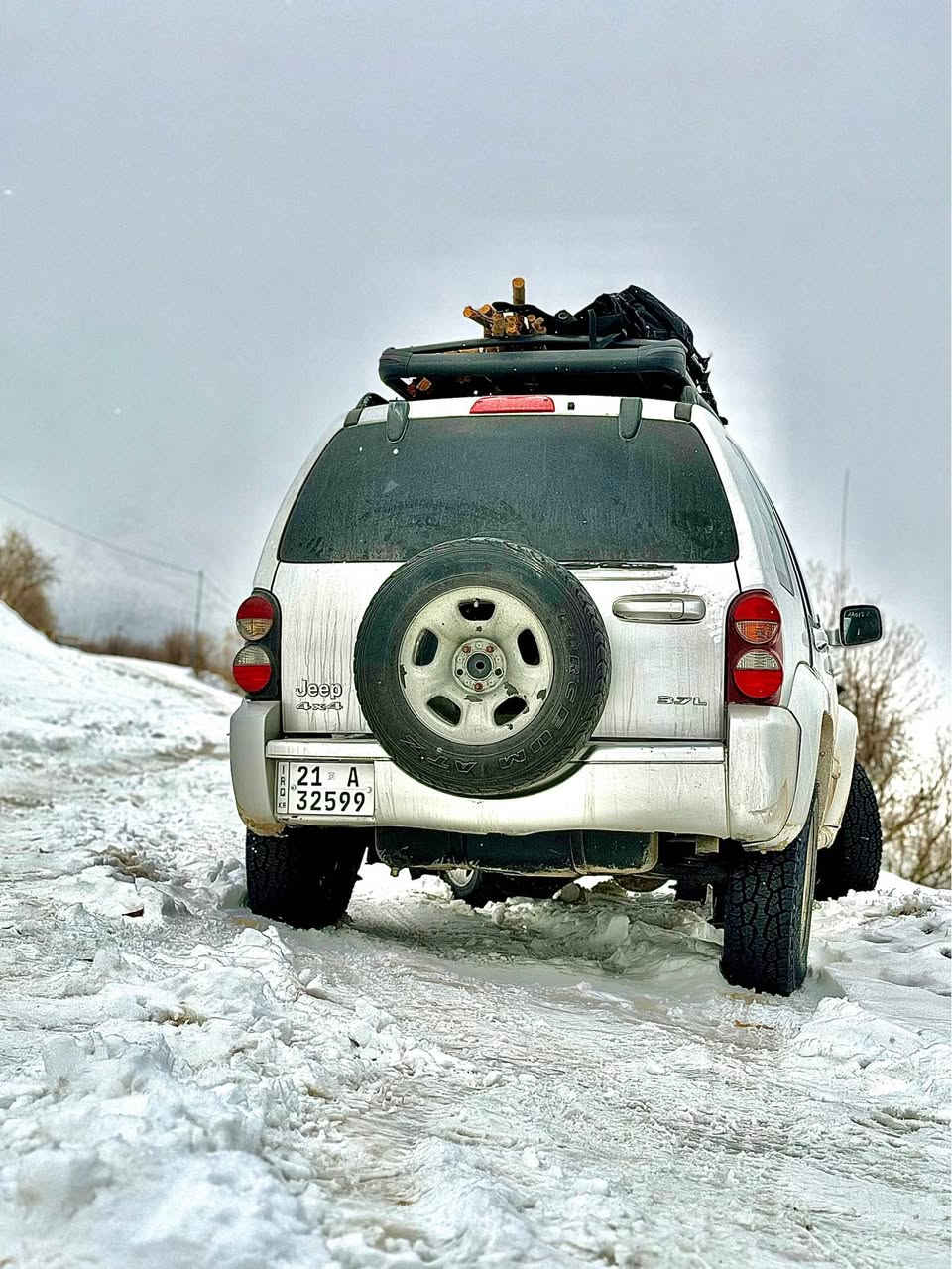 جیب لیبرتی 
کوردی / عربی 

مۆدێل ٢٠٠٧ مەرغوبترین جیپ لیبرتی 
فوول مواسەفات: 
کوشین جلد .
تاکە جیپ لیبرتی لە عێراق و کوردستان ناوی کراوەتە دوو رەنگ .
سلاید .
کوشین کارەبایی .
دەبڵ ئەکسل و تاک ئەکسل و دەبڵ ئەکسلی قورس و سوک. 
بەهێزترین مەکینەی لەسەرە ٣.٧ لیتری ٦ پستن. 
چەمچەی جەبەلی. 
تایەی جەبەلی نوێ نوێ ، مارکەی (hankook)نێودەوڵەتی.
غازی ٦٠ لیتری ئیتاڵی تازە بۆ بەستراوە هەموو شتی بە زەمان و نوێیە .
کۆبۆنی بەنزینی کەرکوکیشی هەیە ❤️

ژمارە و ساڵیانە هەمووی نوێیە ، بە شەرتی بە ناو کردن .

مەکینە گێر ئەکسل و دەبڵ ئەکسل هەموو شتی بە شەرتە هیچ نوقستانی نییە بە شەرتی ١٠٠ فیتەر ، رونی ئەکسل و مەکینە و هایدرۆلیکی گێری تازە گۆڕدراوە .
الحمداللە هیچ عەیبی نیە ماڵی دۆستە 
بۆ ئەم جەوەی کوردستان شازی ئۆتۆمبێلە شەرمەزاری هیچت ناکات ان شاءالله ، بۆ ناو بەفر و شاخ و سەفرەی بەهاری باشای ئۆتۆمبێلەکانە .
تەنها پارچەیەکی سبوخە 
کاڵ بوونەوەی نیە .
0 7 5 0 8 8 7  1 8  2 8 

نرخ ٩٦$ و مەجالێکی تیایە بۆ کڕیاری ئازیز ❤️.

ارغب جيب ليبرتي ٢٠٠٧ 
فول مواصفات.
كشن جلد .
كشن كهرباءي.
داخل لونين .
دبل اكسل ، 2HI , 4HI , 4LO .
ارغب مكينة ٣.٧ ليتر ٦ سلندر .
سيارة عليه تايرات جبلي ماركة hankook عالمية .
جمجه جبلي .
منظومة غاز جديد و اتالي بشرط .
سلايد .
الحمدلله سيارة مابي مشكلة و كلشي بشرط .
كير مكينه اكسل و دبل اكسل كله بشرط .
مبدل دهن مكينة و اكسل و هيدروليك كير . 
رقم و سنوية كله جديد و شرط تحويل .
كوبون بانزين كركوك .❤️

سيارة جبلي و مال جبل و كامبينك و سفر . 

سبخ : قطعة وحدة سبخ . 

سعر السيارة: ٩٦$ و بيها مجال ‏للطيبين.❤️

0 7 5 0 8 8 7  1 8  2 8 أربيل, العراق
