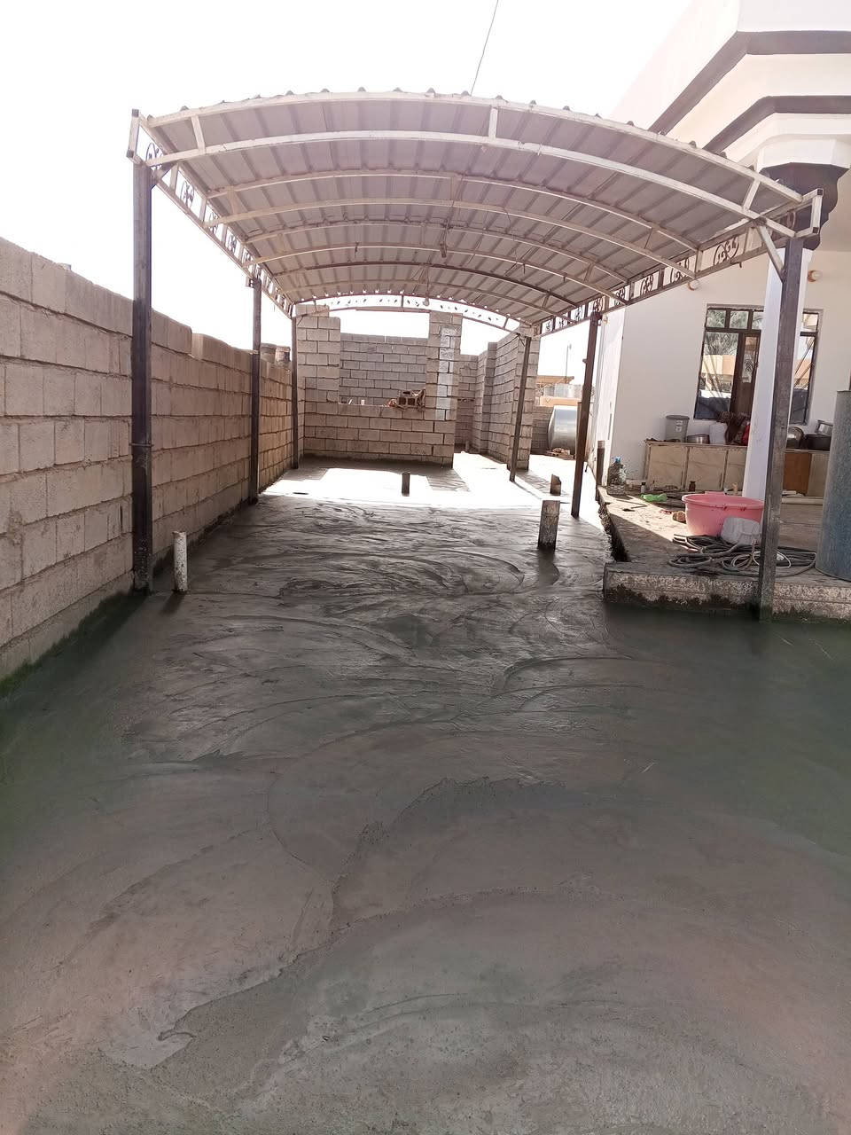 يوجد كادر خباطه صب بيوت داخل وخارج ناعم لاش مع صحيات تعديل ابيوت فرش حصو شقل درجه اولى /***********/***********
