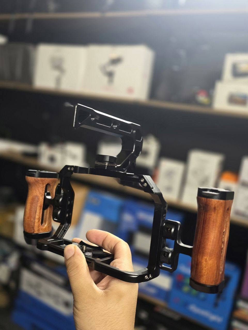 Cage Sony Fx3, fx30, a7iii , IV
لۆک بەکارنەهاتوو 
نرخی کەیج 70 هەزار 
نرخی کامل 145 هەزار

گەیاندن بەردەستە بۆ سەرجەم شارەکانی کوردستان


**إذا كنت صاحب هذا الإعلان وتريد حذفه لأي سبب، رجاءا أرسل رسالة إلى الدعم الفني**