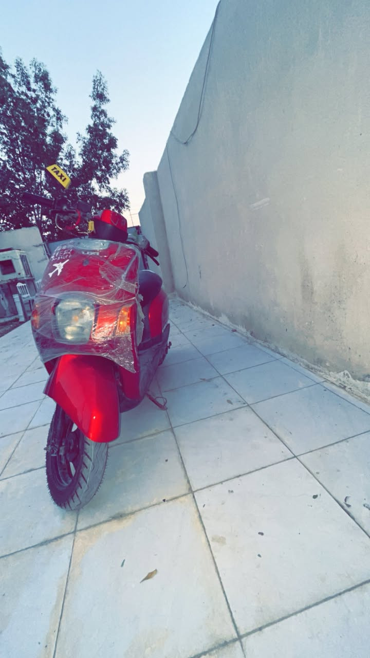 سلام عليكم دراجه بوليس للبيع الدراجه نضيفه عله ايدي كلشي شغال بيها عوزها قمجي مال عداد الدراجه رزنه مكينتها ناعمه كلش الله شاهد عليه الدراجه نضيف سلف هندر كله شغال مكاني الغزاليه ***********
