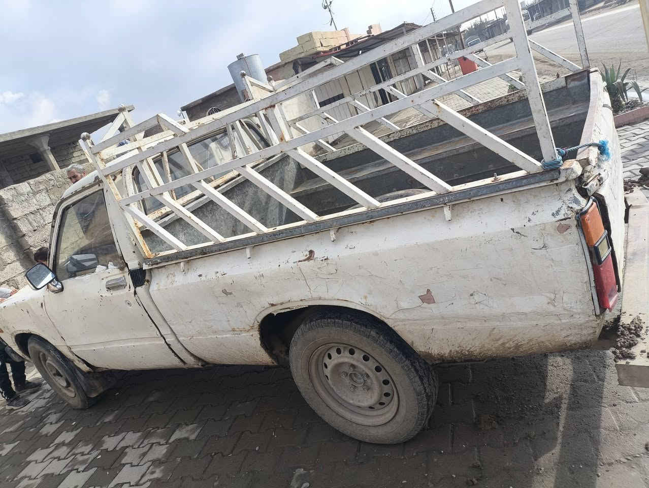 ما بعد السلام سياره البيع موديل ٨٢محرك كير اكسل شاصي شرط رقمه صلاح الدين اني وكيل اول سعر ٢٧وبيه مجال ستفسار ***********
