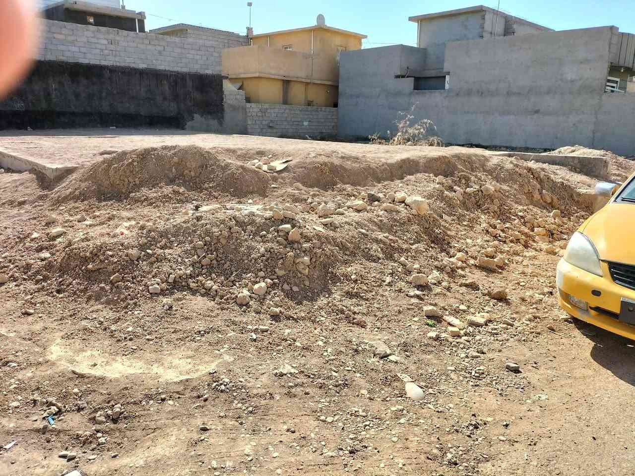 قطعه (بتلو ). 200متر.  ملك طابو صرف
الغالبية حي العسكري. قرب مركز صحي الغالبية
رقم. ***********
