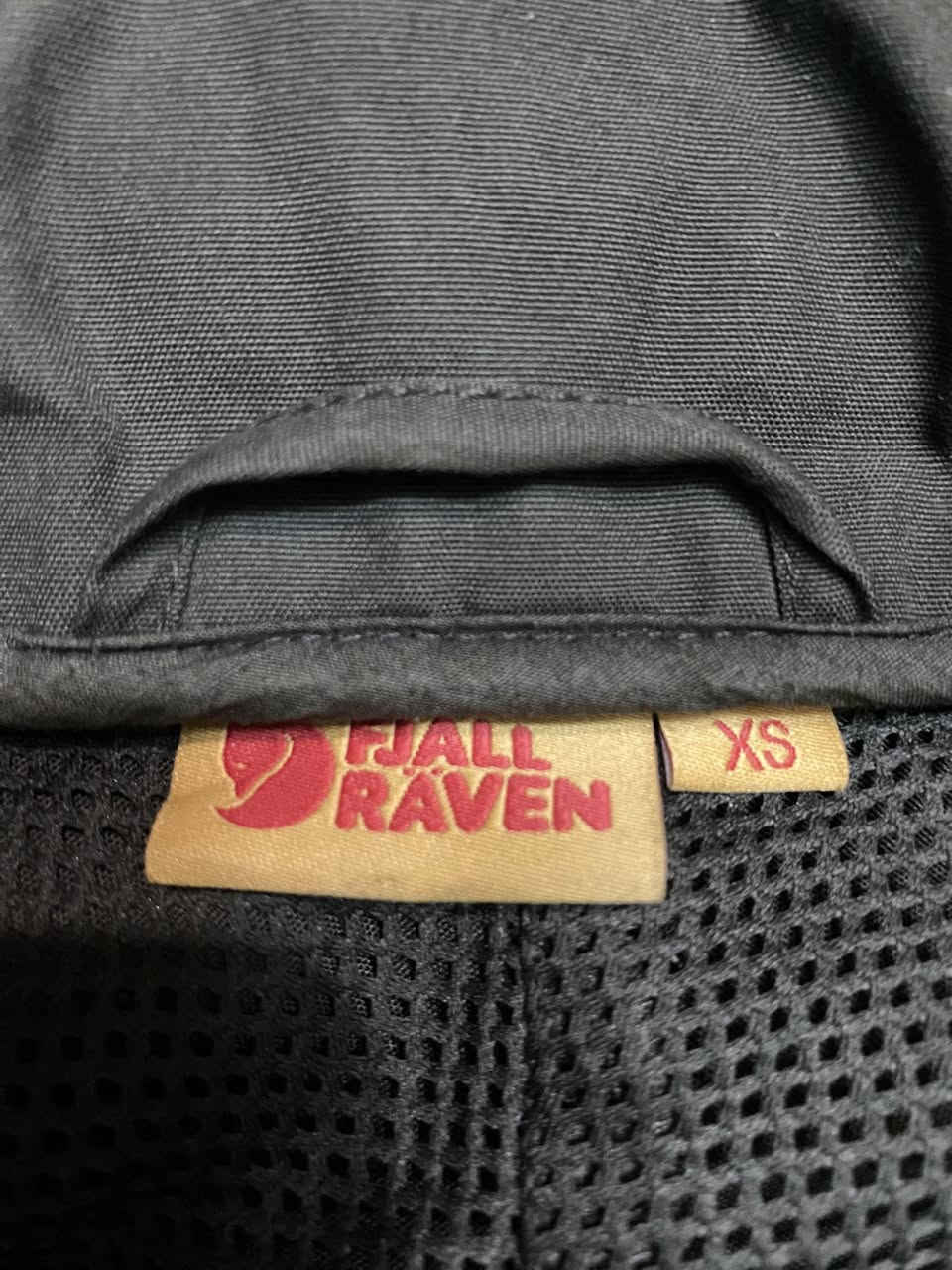 fjaLLraven
orginal
size~XS\S
نظافەکلها
توصیل جمع
وزن~60~70
***********
