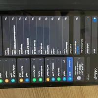 ايباد هونر ذاكره 128  مشتغل شي قليل   كامل ملحقات.  07731680810