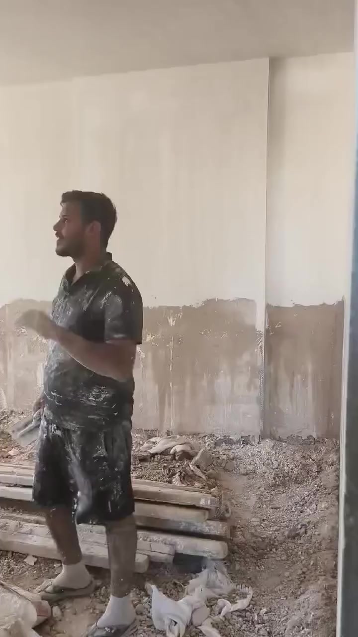 سلام عليكم خلفه جص بورك سمنت لبخ واجهيات تشميع متفرغ حالية شغل درجة اولى اسعار مناسبه التزام بل عمل ***********
