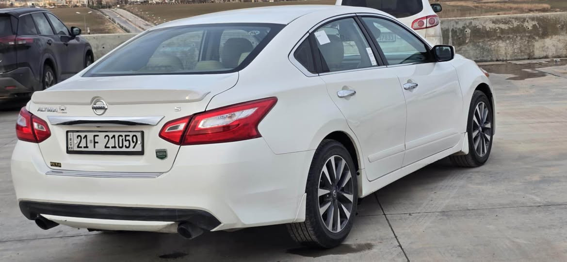 ئاڵتیما 2016
مواسەفات S
بیلاد ناوزەرد
***********
بەسمە 
شغال
کامێرا
گێڕو مەکینە بەشەرت
نەکراوەتەوە
بەڕادی خاریجی گێڕی بۆداندراوە
تازو تاقم پێشی بۆ گۆڕاوە 
بێتەقەو ڕەقە
چوار تایەی تازو
سەنەوی تاکو ٢٠٣٠ تازەیە
تەحویلو غەرامە بەشەرت

دوو پارچە بۆیاخە 
دوو پارچەی گۆڕاوە بە بیلاد
1N4AL3AP1GN347400
شوێن بازیان
نرخی ١٢٠ گەڵا مەعامەلە 
***********
تکایە بۆ هەموو پرسیارێک پەیوەندی بکە السليمانية, العراق
