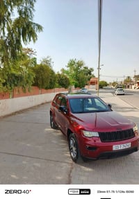 جيب لاريدو 2015 بلاك توب خليجي فول فول مواصفات  سياره نضيفه ضرر ٣قطع أ...