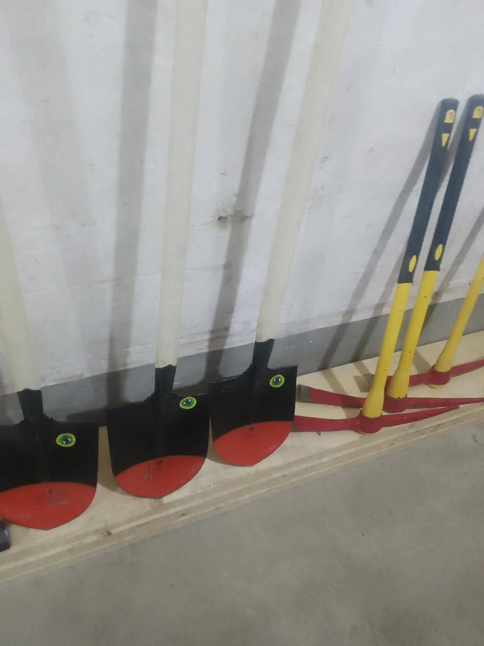 مع سكلة ابو علي كلشي متوفر 
لتفكر ولتحتاار كل شي يخص البناء 
من تأجير الاجهزه مع بيع ايضا 
موقع المحل 
مجاور صيدليه الحارث
‏‪***********‬‏ وتساب ايضا 
الاستفسار الاتصال ع الرقم ادناه👆
