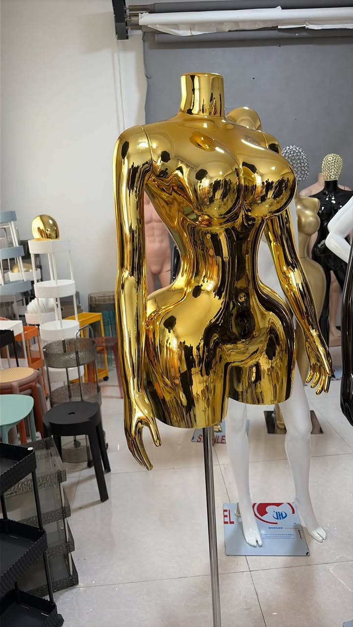 Chrome gold/silver #mannequins for clothing #display


**إذا كنت صاحب هذا الإعلان وتريد حذفه لأي سبب، رجاءا أرسل رسالة إلى الدعم الفني**