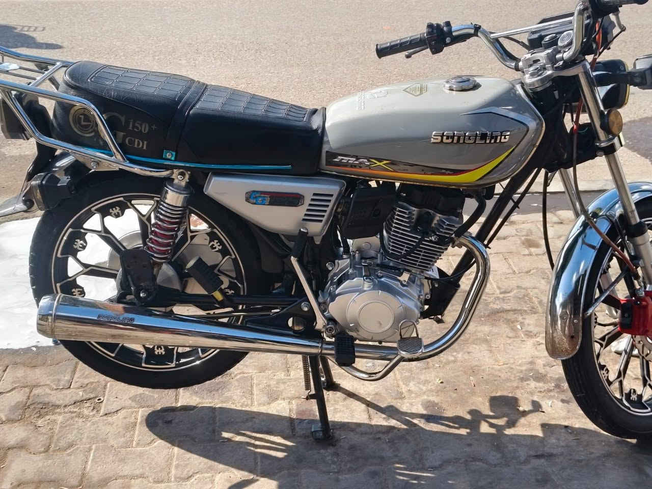 دراجه البيع موديل اوراق ٢١ طالعه بل ٢٤ كفاله عامه من كلشي راعيها ***********
