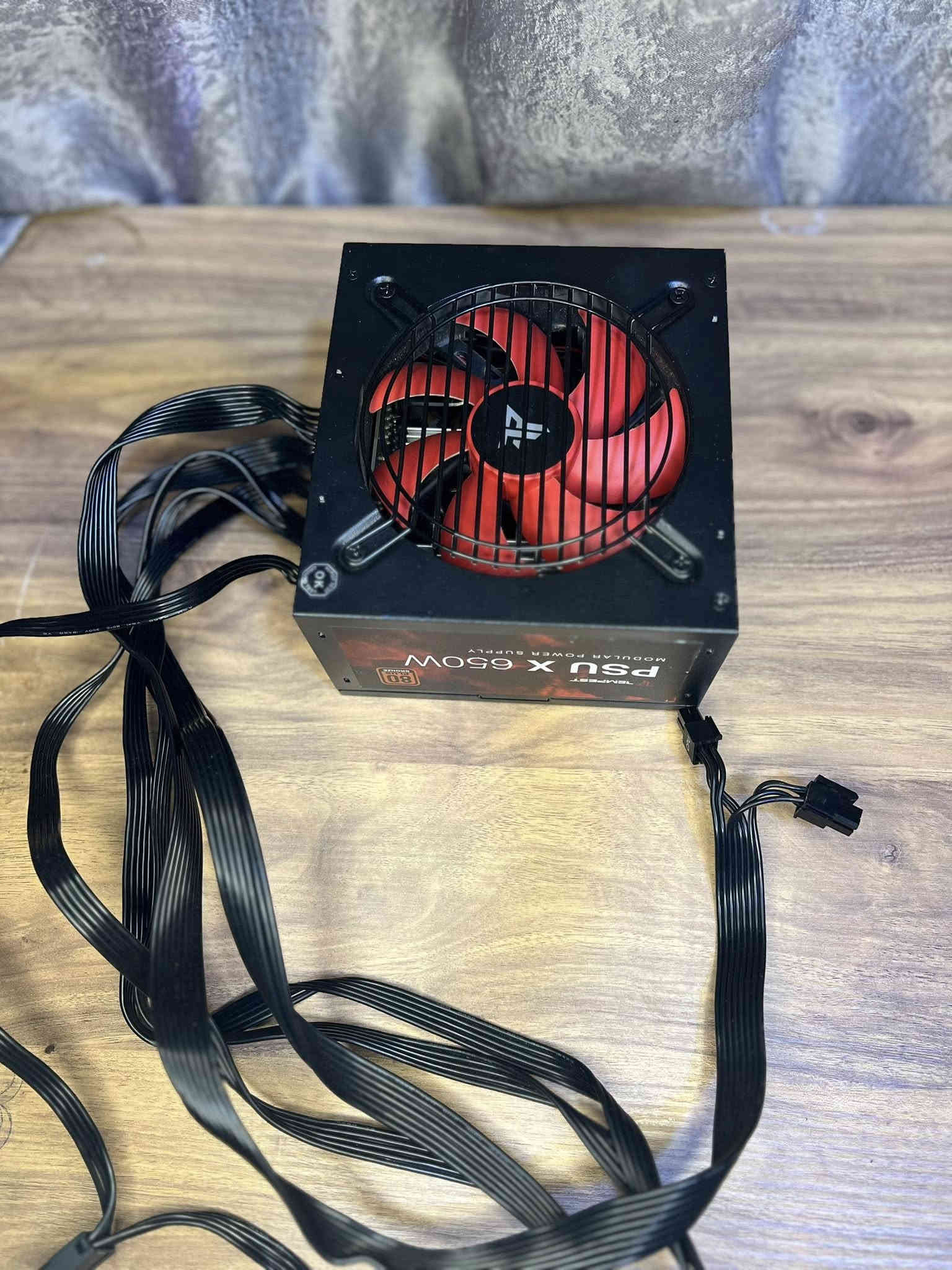 السلام عليكم شباب قطع منوعات علق يجيك السعر متوفر توصيل لجميع مناطق العراق 🇮🇶  
تواصل خاص او واتساب ***********
