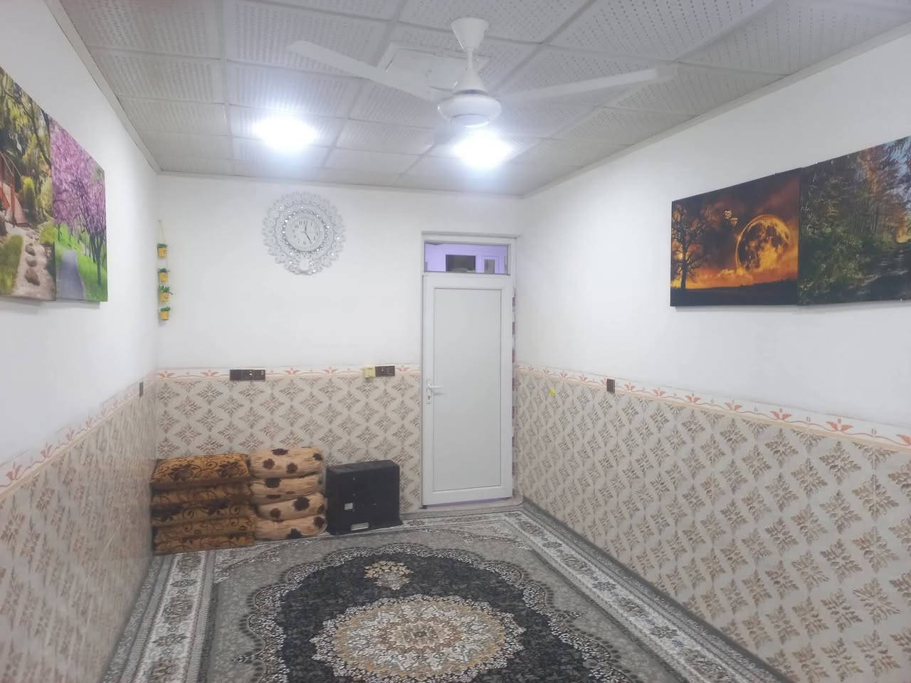 هەرزان.خانوویەکی.زۆرهەرزان نرخ گونجاو دوقاتە
سلام علیکم
#خانووی_نایاب بۆ فرۆشتن ⛪💒
ناونیشان 📍کەلار _ ناحیەی ڕزگاری (سموود) 

🔴 گەڕەکی سەنگاویەکان🌆🌃  
🔴نزیک لەدووسایدی قیرەکەوە 🛣️
🔴ڕووبەری 5 بە 20 = 100 مەترە 📏📐
🔴 ڕێگەپیدانەو بەشەردی وکالە🖼️
🔴 شوێنێکی زۆۆر خۆش و دڵگیری هەیە. 
🔴 کامل ژوورەکانی 1.20 کاشییە ✅
🔴 ڕووی خۆرئاوایە 
🔴 هەمووژورەکانی دکتی بوکراوە  ✅✅

🔴 ژوورەکانی ئەم خانووە پێکهاتووە لە ⬇️

🔵 میوان 🪑🚪
⚪ مساعد مطبخ 🍽️🫖
🔵هۆڵێک 🖼️
⚪ژوورێکی نوستن 🛋️🛏️
🔵ڕۆشنایی 🪟
⚪ مشتەمەلات 🛁🚿

🔴قاتیسەرەوەش🔵 تەئسیس ئاو ‌🔵 کارەبای بۆکراوە🔴

بۆ زانینی نرخ 💵پەیوەندی بکەن بەم ژمارانەوە
***********
***********

ئێوەی بەڕێزیش هەر موڵکێکتان هەبوو بۆ فرۆشتن یان ویستان بیکڕن دەتوانن ڕەسم و زانیارییەکانتان بنێرن بۆ ژمارە ڤایبەری 📳✅
