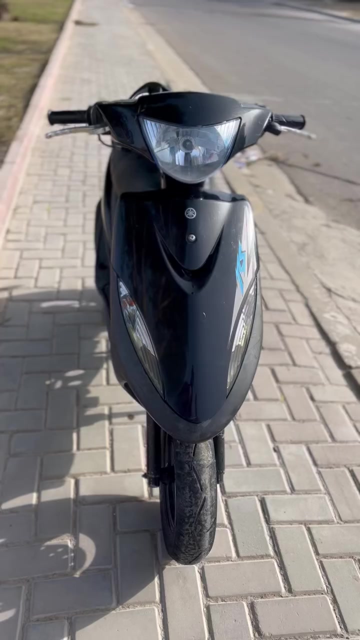 السلام عليكم ماكس عدله للبيع الدراجه صارله شهر نازله رمبه ماشيه 20الف الدراجه خير من الله ماملعوب بيه السعر 800 به مجال مكاتي بغداد السيديه ***********
