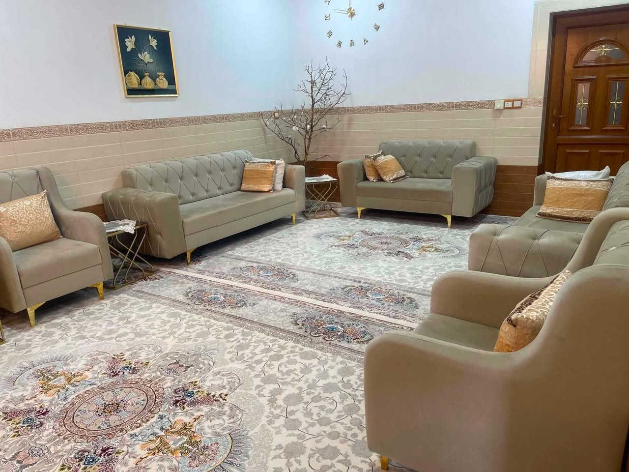 تاقەم قەنەفەی ١٠ نەفەری بۆ فروشتن دەست کردە سالێکە دروست کراوە  لەسلێمانی


**إذا كنت صاحب هذا الإعلان وتريد حذفه لأي سبب، رجاءا أرسل رسالة إلى الدعم الفني**